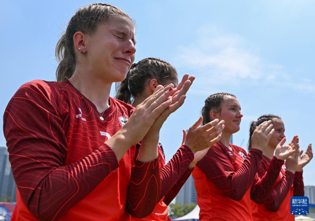 新华社记者, yid