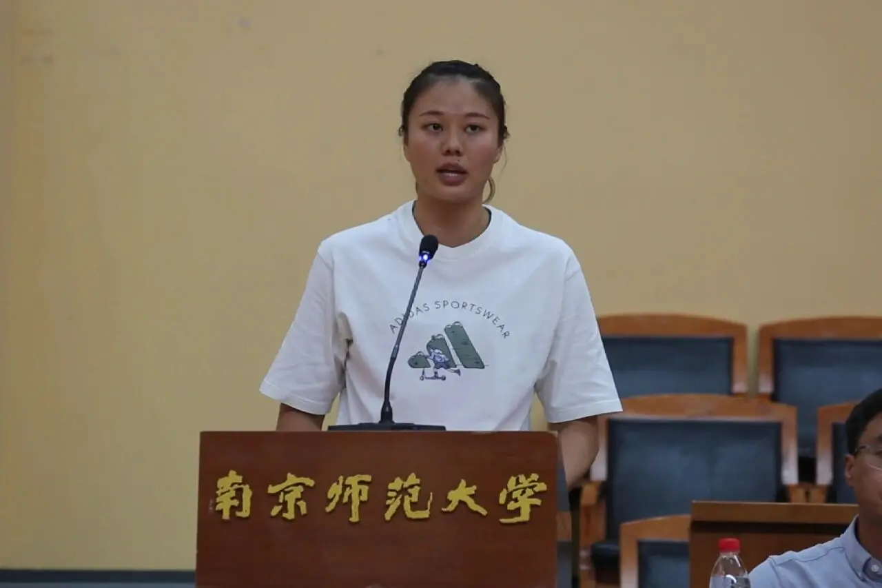 tenan, 在国家队是, 参加开学典 tenan, 在国家队是, 参加开学典