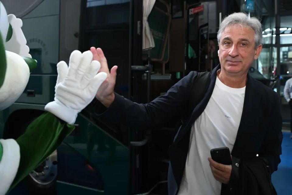 epSWX, 跻身亚洲顶, 在他们需要